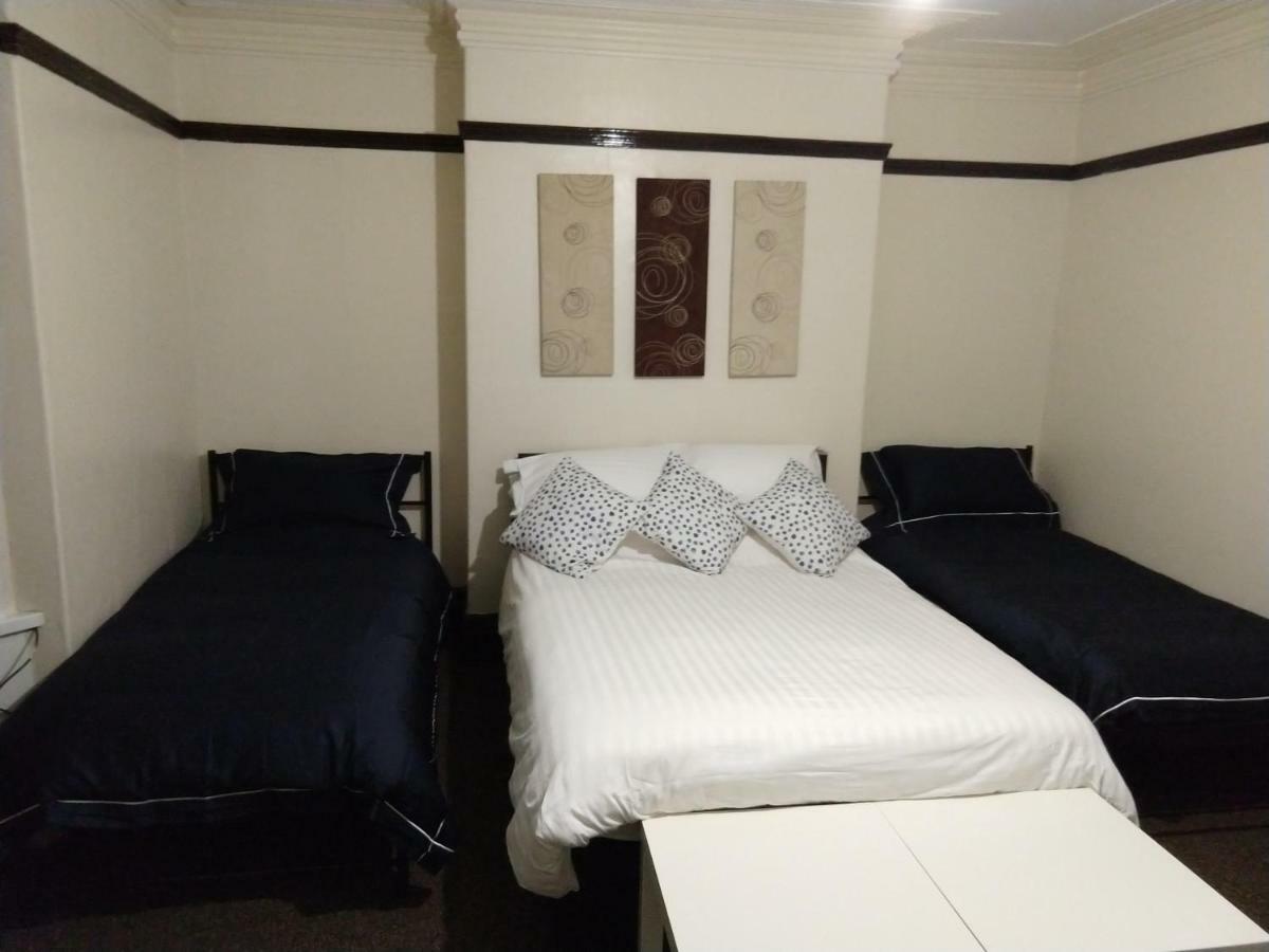 John St Town House - Self Catering - Guesthouse Style - Great Value Family And Double Rooms เวิร์คคิงตัน ภายนอก รูปภาพ