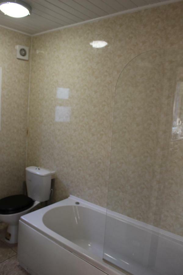 John St Town House - Self Catering - Guesthouse Style - Great Value Family And Double Rooms เวิร์คคิงตัน ภายนอก รูปภาพ